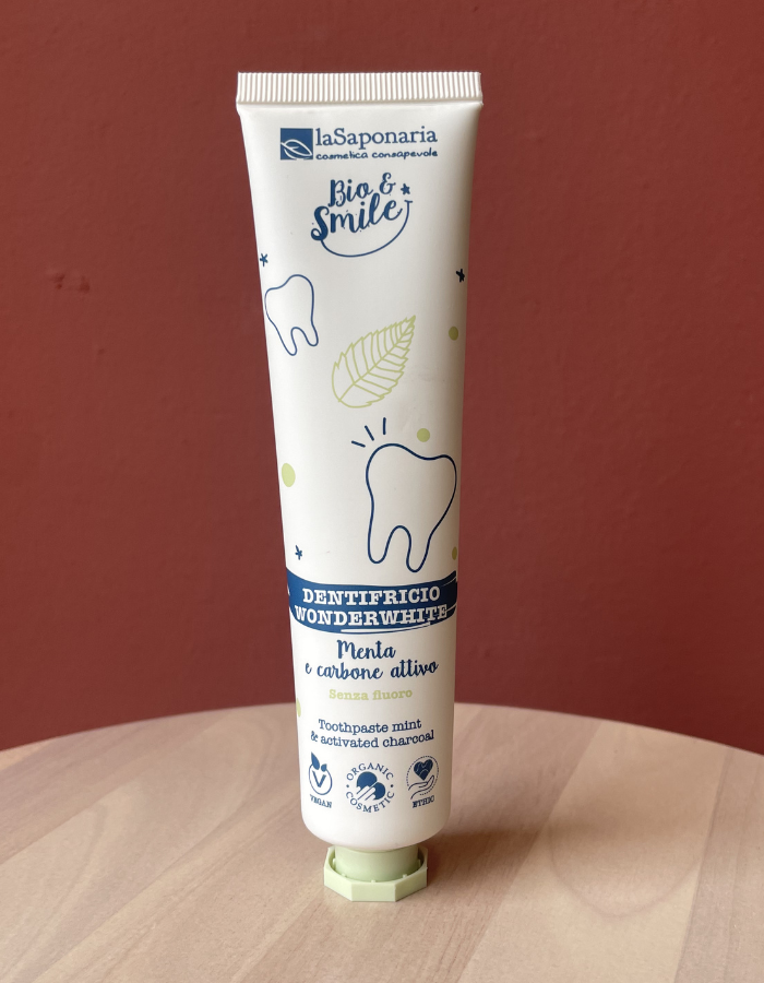 DENTIFRICIO sbiancante naturale - Menta e Carbone attivo